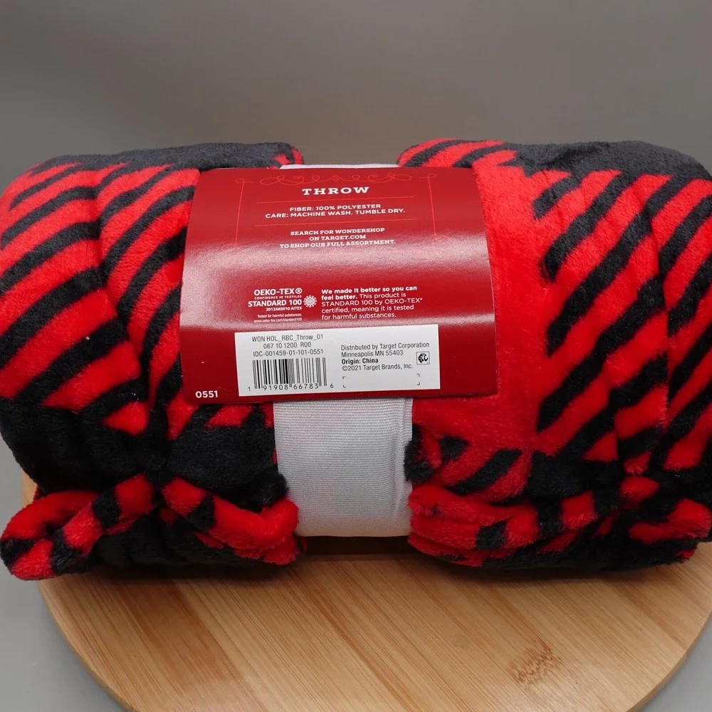 NEW Wondershop 2PC Throw Gift Blanket Christmas Holiday 50x60in Plaid Plush Soft